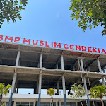 Review SMP Muslim Cendekia