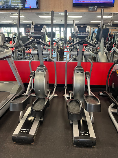 Snap Fitness Lake Villa - 850 Tower Dr Ste 118, Lake Villa, IL 60046