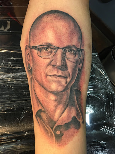 Tattoo Shop «The Tattoo Room», reviews and photos, 2315 Kuehner Dr #111, Simi Valley, CA 93063, USA