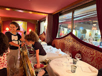 Atmosphère du Restaurant indien Karishma Lounge à Divonne-les-Bains - n°20