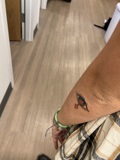 Explore flower finger tattoo ideas, creative tattoo ideas in Saint Petersburg, available at Foolish Pride Tattoo Co.