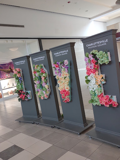 Shopping Mall «Charlottesville Fashion Square», reviews and photos, 1600 Rio Rd E, Charlottesville, VA 22901, USA