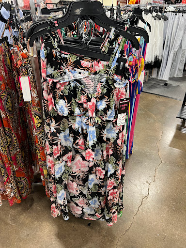 Clothing Store «K&G Fashion Superstore», reviews and photos, 4009 W Airport Fwy, Irving, TX 75062, USA