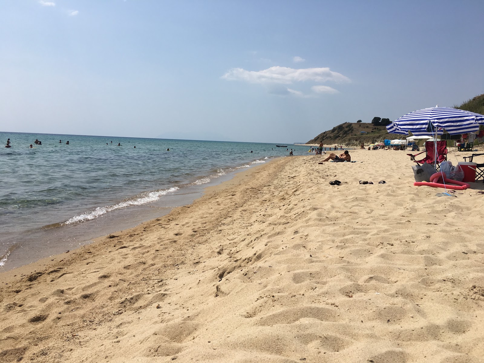 Photo de Vakif beach II avec plage spacieuse