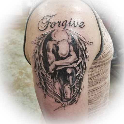 Tattoo Shop «Inkazoid Tattoos», reviews and photos, 5400 Fort Henry Dr, Kingsport, TN 37663, USA