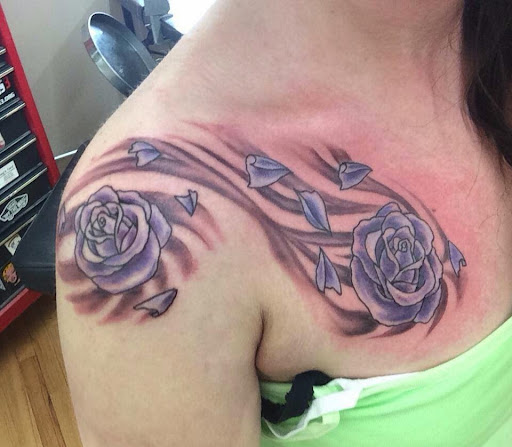 Tattoo and Piercing Shop «Lunchbox Tattoo & Body Piercing», reviews and photos, 3604 N Chapel Hill Rd, Johnsburg, IL 60050, USA