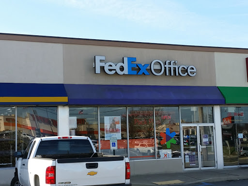 Print Shop «FedEx Office Print & Ship Center», reviews and photos, 180 Jericho Turnpike, Syosset, NY 11791, USA