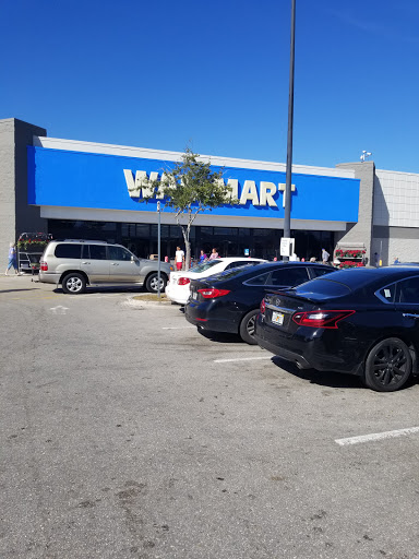 Discount Store «Walmart», reviews and photos, 3451 Tamiami Trail E, Naples, FL 34112, USA