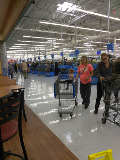 Department Store «Walmart Supercenter», reviews and photos, 28804 Gratiot Ave, Roseville, MI 48066, USA