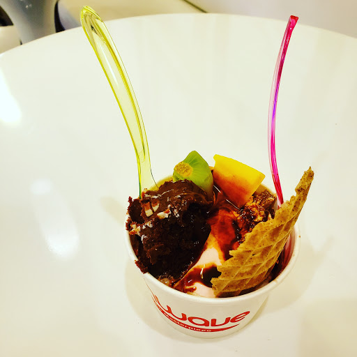 Frozen Yogurt Shop «Peachwave Frozen Yogurt & Gelato», reviews and photos, 6 W 8th St, Holland, MI 49423, USA