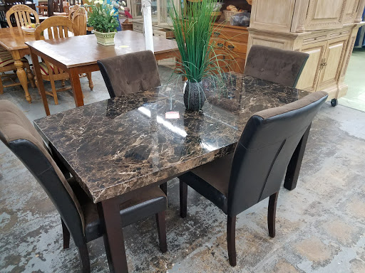 Thrift Store «Uniquely Odd Thrift Shop», reviews and photos, 14 Commercial Plaza, Elkton, MD 21921, USA