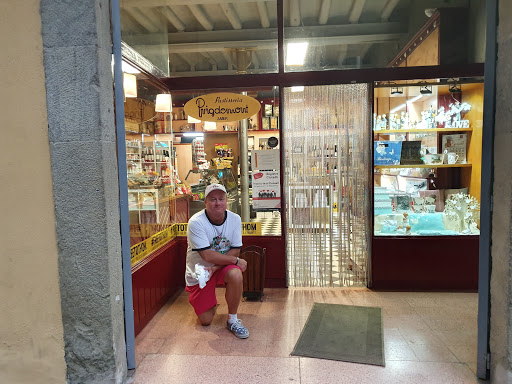 Pastelería Puigdemont en Amer, Girona