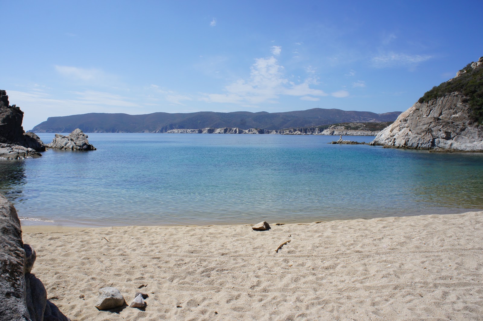 Fotografija Paralia Klimataria z svetel pesek površino