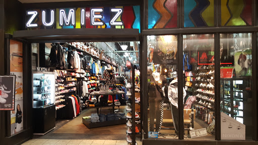 Clothing Store «Zumiez», reviews and photos, 4800 Golf Rd #92, Eau Claire, WI 54701, USA