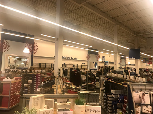 Department Store «Marshalls», reviews and photos, 2564 Central Park Ave, Yonkers, NY 10710, USA