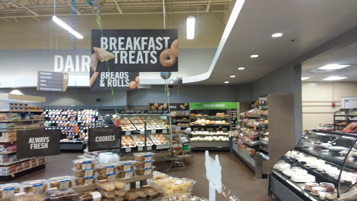 Grocery Store «Stop & Shop», reviews and photos, 11 E High St, East Hampton, CT 06424, USA