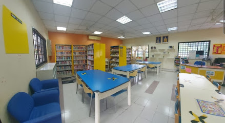 Perpustakaan Desa PNM Kampung Ulu Tiram