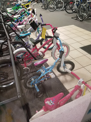 Bicycle Store «Freewheelin Bike Shop», reviews and photos, 4000 Virginia Beach Blvd, Virginia Beach, VA 23452, USA