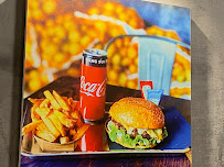 Plats et boissons du Restaurant Trusty Burger à Magny-le-Hongre - n°3