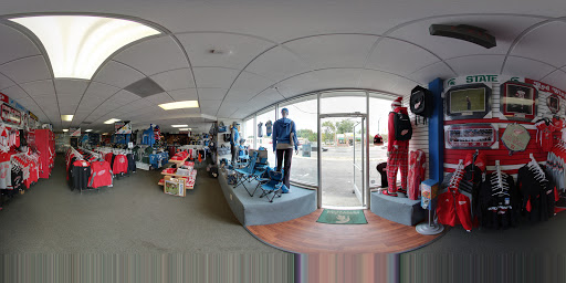 Clothing Store «Fanatic U», reviews and photos, 30409 Ford Rd, Garden City, MI 48135, USA