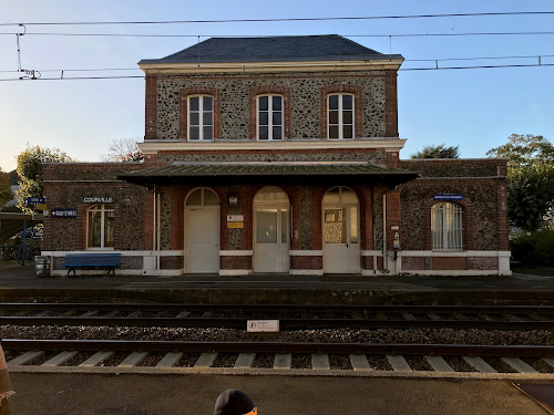 Boutique SNCF à Courville-sur-Eure