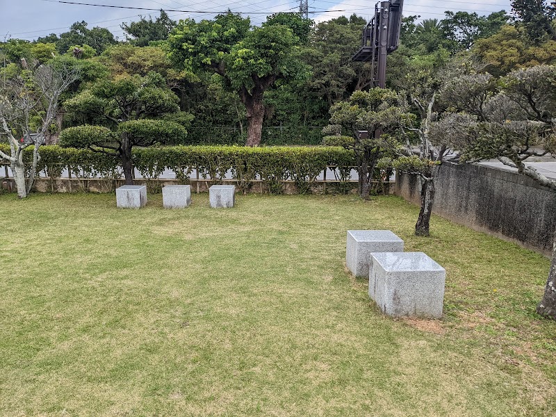 桑江朝幸銅像公園