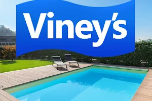 Viney’s Pool & Spa Solutions image