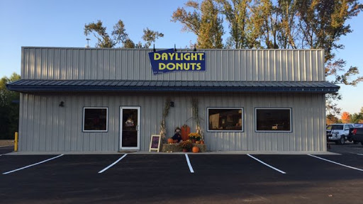 Daylight Donuts, 602 W Dewitt Henry Dr, Beebe, AR 72012, USA, 