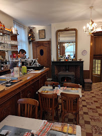 Atmosphère du Restaurant Café Aux Trois Moulins à Cassel - n°14