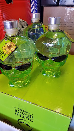 Liquor Store «Grapevine Wine & Liquors», reviews and photos, 900 S Monaco Pkwy, Denver, CO 80224, USA