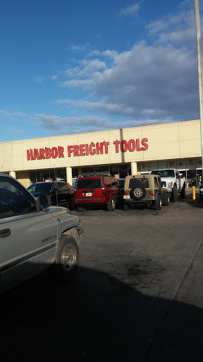 Tool Store «Harbor Freight Tools», reviews and photos, 410 W 49th St #104, Hialeah, FL 33012, USA