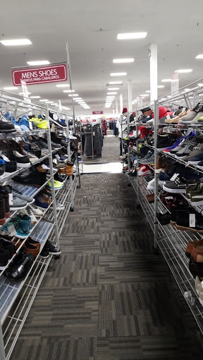 Clothing Store «Burlington Coat Factory», reviews and photos, 8320 S Cicero Ave, Burbank, IL 60459, USA