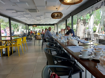 Restaurant Lo Parque de Tivenys - Avinguda Generalitat, s/n, 43511 Tivenys, Tarragona, Spain