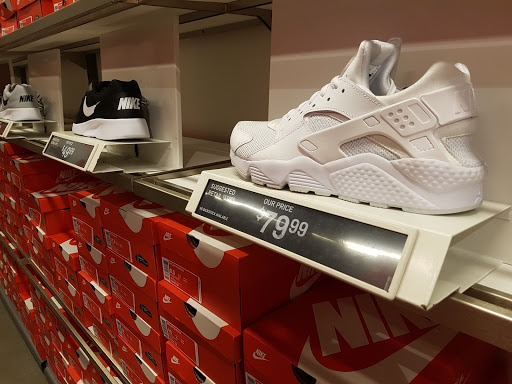 Sporting Goods Store «Nike Factory Store», reviews and photos, 9851 South Eastern Avenue, Las Vegas, NV 89183, USA