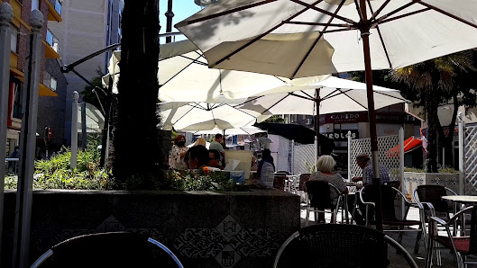 Cafetería Nagasaky Av. Pérez Colino, 7, 24402 Ponferrada, León, España