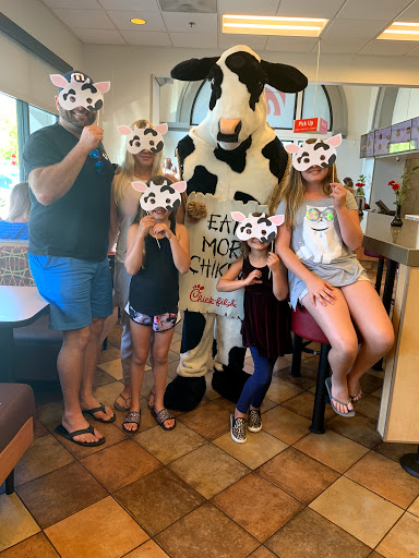 Fast Food Restaurant «Chick-fil-A», reviews and photos, 449 N Moorpark Rd, Thousand Oaks, CA 91360, USA