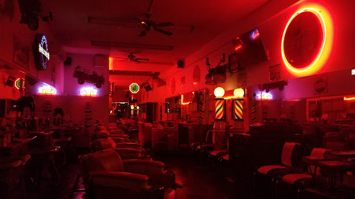 Barber Shop «Winns Barber Shop», reviews and photos, 445 University Ave, San Diego, CA 92103, USA