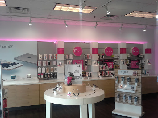 Cell Phone Store «T-Mobile», reviews and photos, 60 Essex St, Rochelle Park, NJ 07662, USA