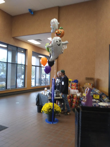 Grocery Store «Kroger», reviews and photos, 3097 S Baldwin Rd, Orion Charter Township, MI 48359, USA