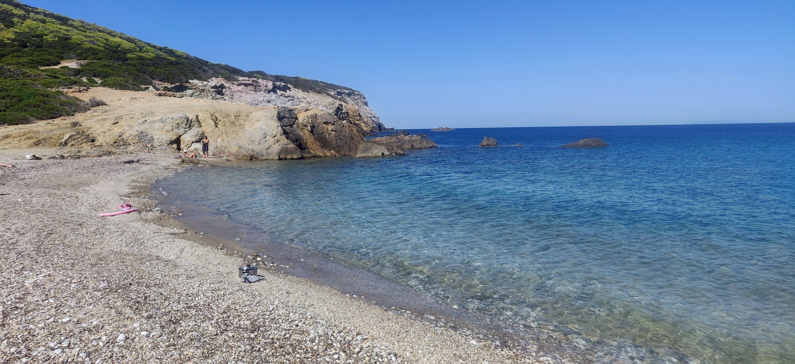 Foto di Agios Petros Beach con molto pulita livello di pulizia