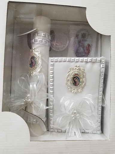 Party Store «CB Flowers & Crafts», reviews and photos, 2218 Maple Ave, Los Angeles, CA 90011, USA