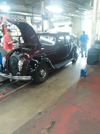 Tire Shop «Settle Tire Co. Tire Pros», reviews and photos, 824 Preston Ave, Charlottesville, VA 22903, USA