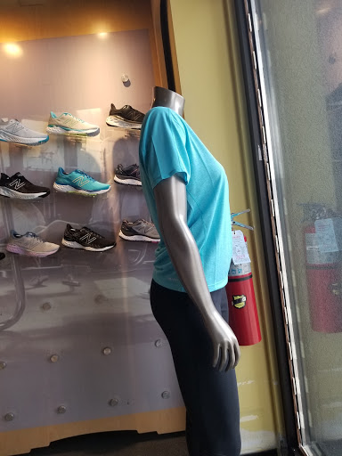 Shoe Store «New Balance Chicago», reviews and photos, 2369 N Clark Street, Chicago, IL 60614, USA