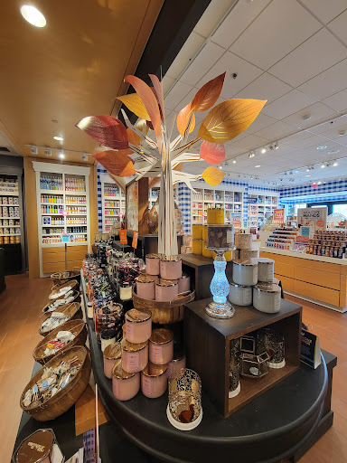 Beauty Supply Store «Bath & Body Works», reviews and photos, 1001 75th St, Woodridge, IL 60517, USA