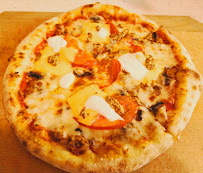 Plats et boissons du Pizzeria Aubergenville Di Napoli Pizza - n°3