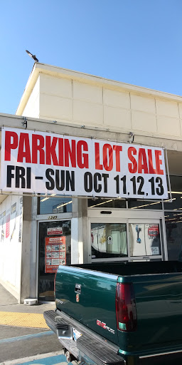 Hardware Store «Harbor Freight Tools», reviews and photos, 1349 N Blackstone Ave, Fresno, CA 93703, USA