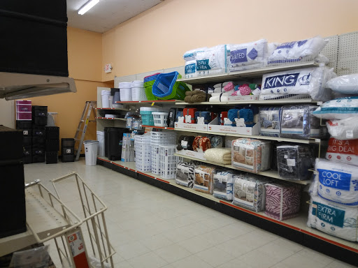 Dollar Store «FAMILY DOLLAR», reviews and photos, 4007 Pelham St, Dearborn Heights, MI 48125, USA