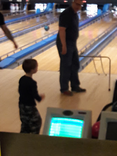 Bowling Alley «Poelking Lanes», reviews and photos, 1403 Wilmington Ave, Dayton, OH 45420, USA