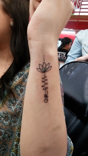 Tattoo Shop «Inkredible Tattoo», reviews and photos, 2301 Padre Blvd, South Padre Island, TX 78597, USA