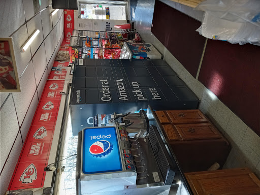 Convenience Store «Shotz Convenience Store», reviews and photos, 2900 E 27th St, Kansas City, MO 64127, USA